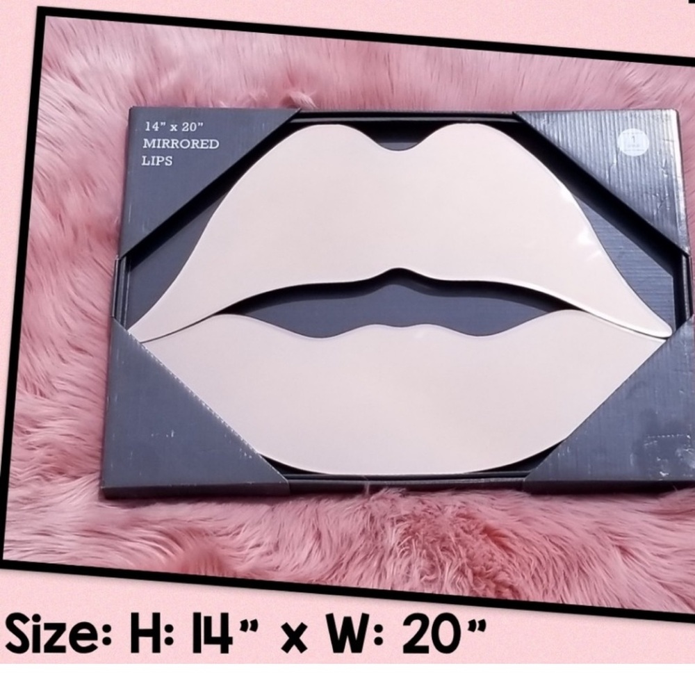 NWOT one piece mirrored sexy lips silver